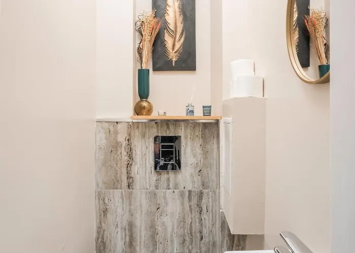 Spacious 2bd Near Ndk With Workspace By Flat Mаnager Lägenhet *