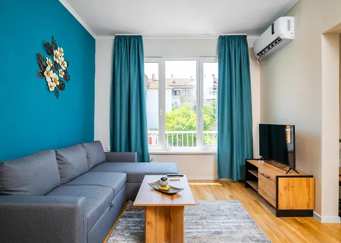 Spacious 2bd Near Ndk With Workspace By Flat Mаnager アパート