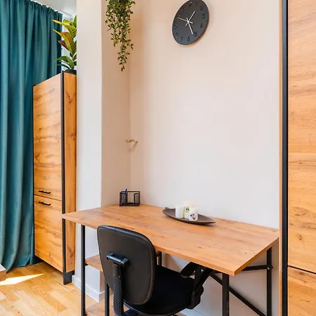 Appartement Spacious 2bd Near Ndk With Workspace By Flat Mаnager *